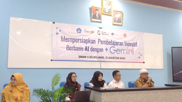 KEGIATAN DISEMINASI PEMANFAATAN CHATBOLT AI GEMINI DALAM MEMPERSIAPKAN PEMBELAJARAN INOVATIF